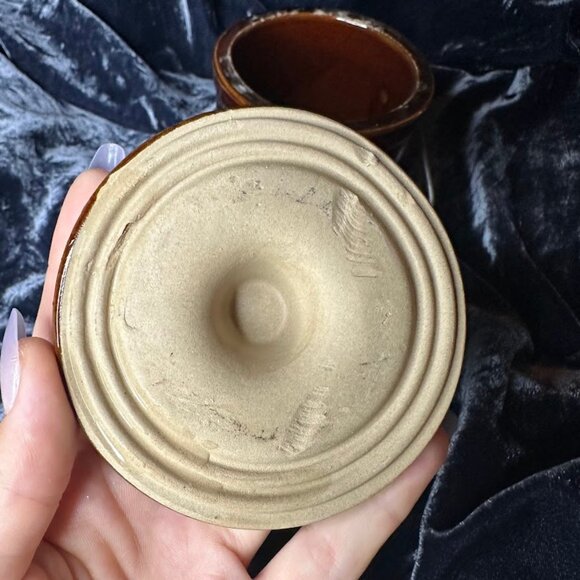 Vintage Glazed Stoneware Cheese Crock with Metal Lock Lid in Brown from 1970s - Picture 10 of 16